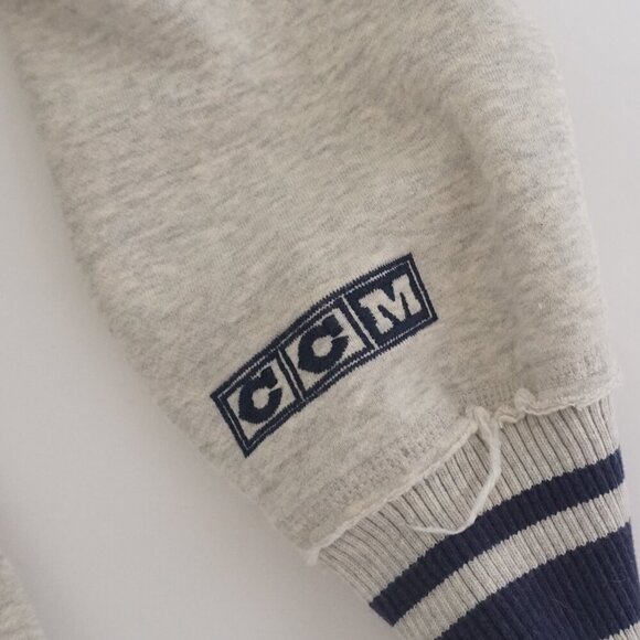 Toronto Maple Leafs Hockey CCM NHL Navy Cream Zip Up Hooded Sweatshirt Large - Picture 5 of 13